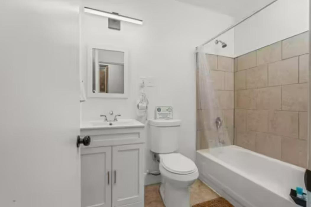 Cozy&Chic Apartments Near Downtown フィラデルフィア エクステリア 写真